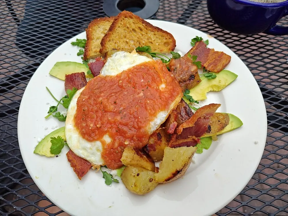 Huevos Con Salsa